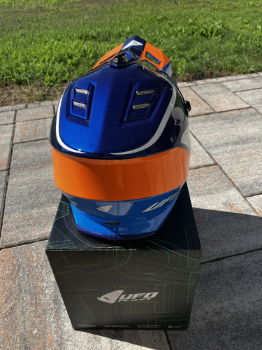 Helm UFO Korey Blau-Orange für Kinder